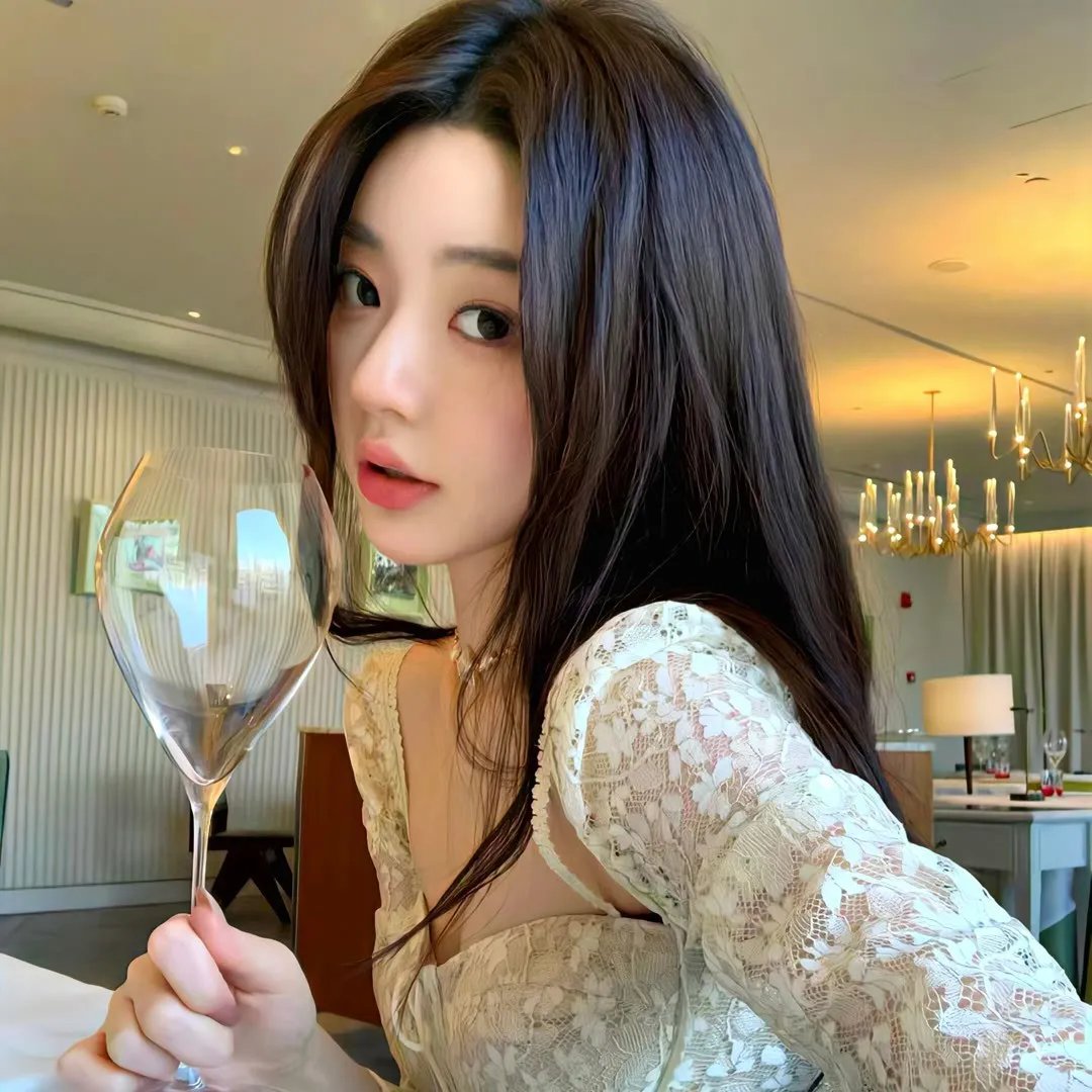 囚禁网红封面